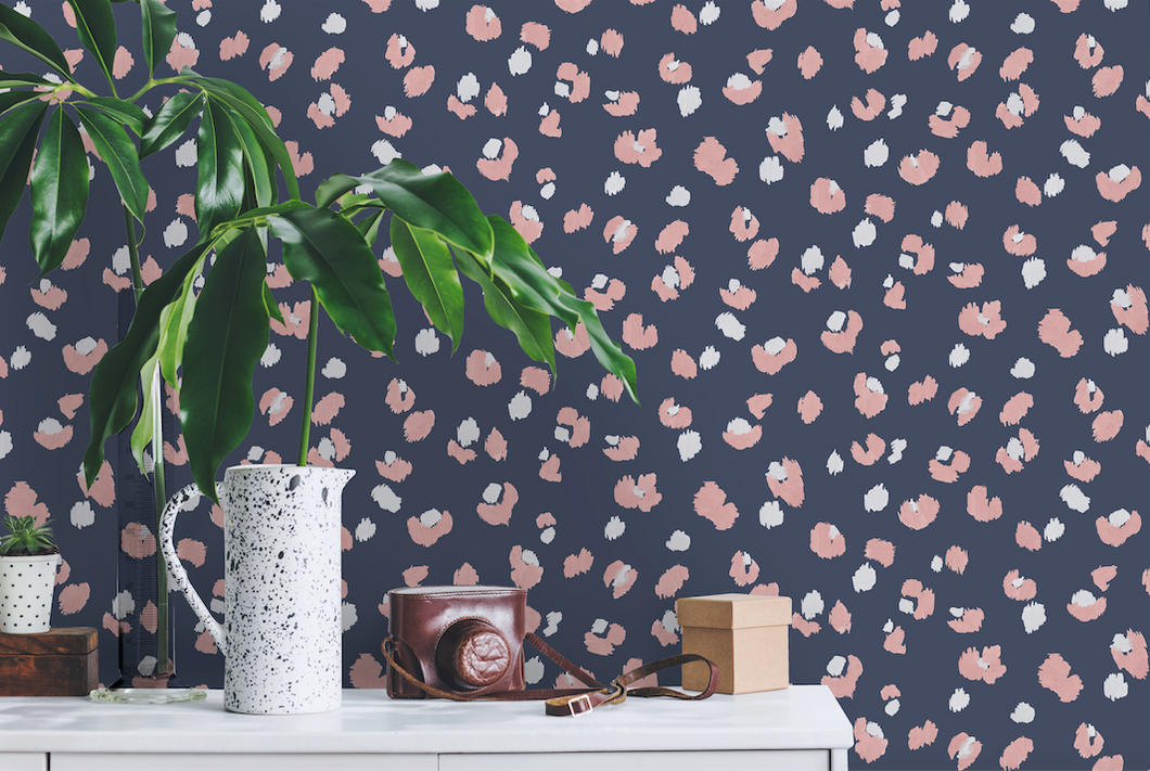 This navy, pink, and white leopard animal parint wallpaper is the epitomy of the perfect girly animal print wallpapers design! 